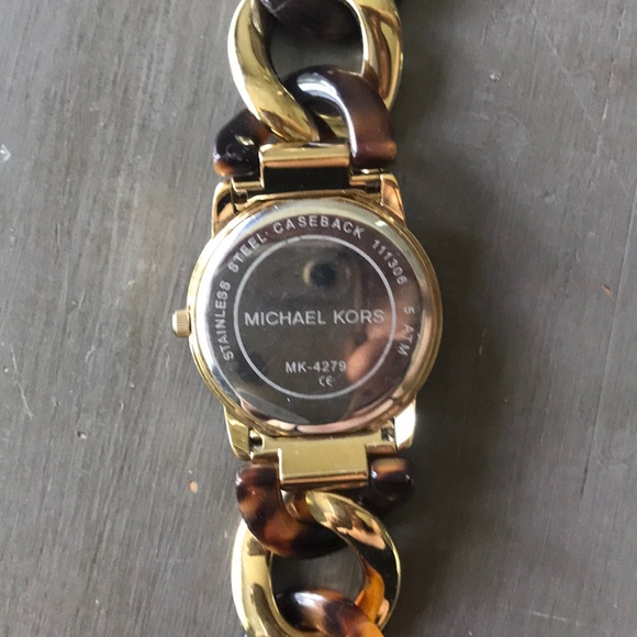 Michael Kors watch - Picture 2 of 2